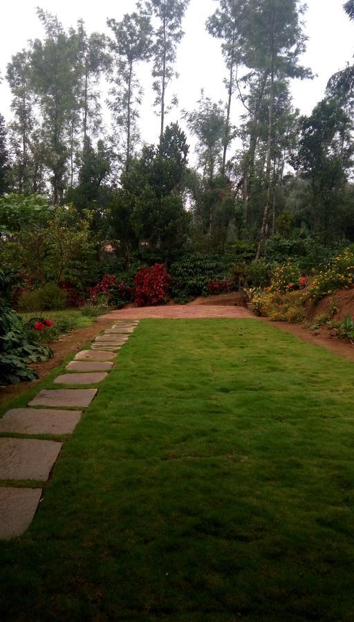 Athena Homestay Somvarpet Bagian luar foto